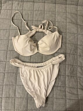 Dippin' Daisy's white Padded Tie-Back Bikini Set